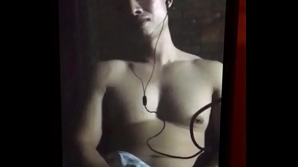 Anh trai say rượu khoe tài sản