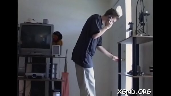 Affascinante giovane bionda amatoriale prova il cazzo in pov