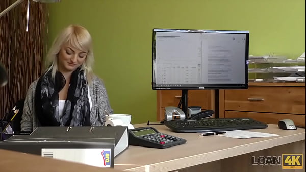 Schöner Teenager posiert Teenager