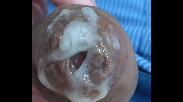 MEU PENIS TODO GOZADO, VEM ME LIMPAR