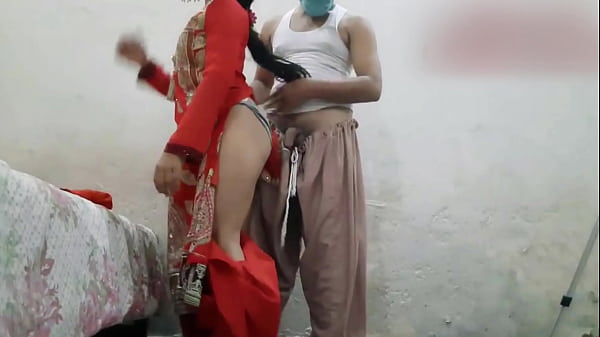 Desi sœur nouvellement mariée enculée par son demi-frère, devar ne bhabhi ki gand mari, sexe anal