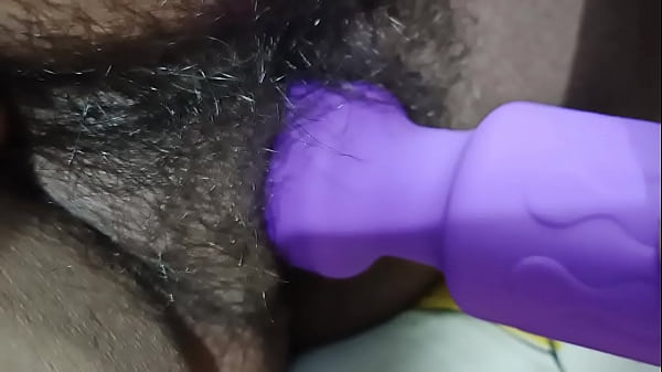 Sexy amateur Teen performs