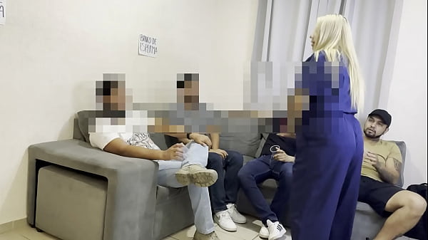 GANGBANG EN BANCO DE ESPERMA