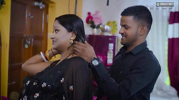 Desi Indian StarSudipa Bhabhi Seduces her Devar when her husband not at home (Hindi Audio)