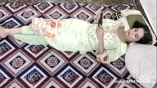 Teen indian enjoys herself Video