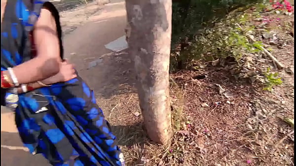 Fucked friend'_s wife for the first time in the park