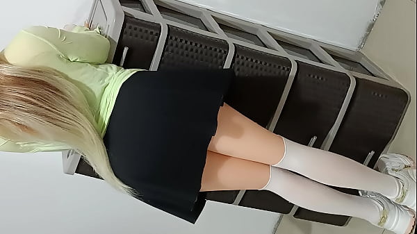 La voglia di scopare era immensa dopo la lezione di Zumba in palestra...le mettevo a malapena la testa del cazzo e il piacere era inimmaginabile