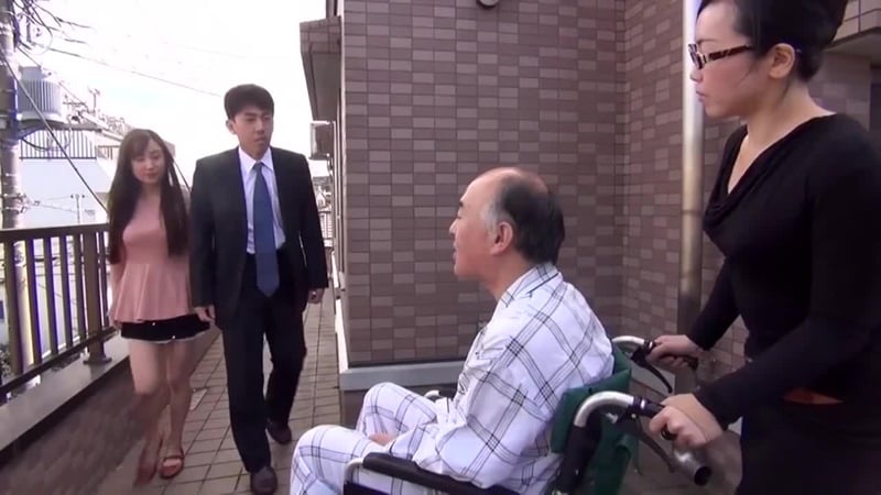 Es ist eine bettlägerige Schwiegertochter, aber ohne Yatte, nur den Schwanz deines Vaters, aber ich war fröhlich