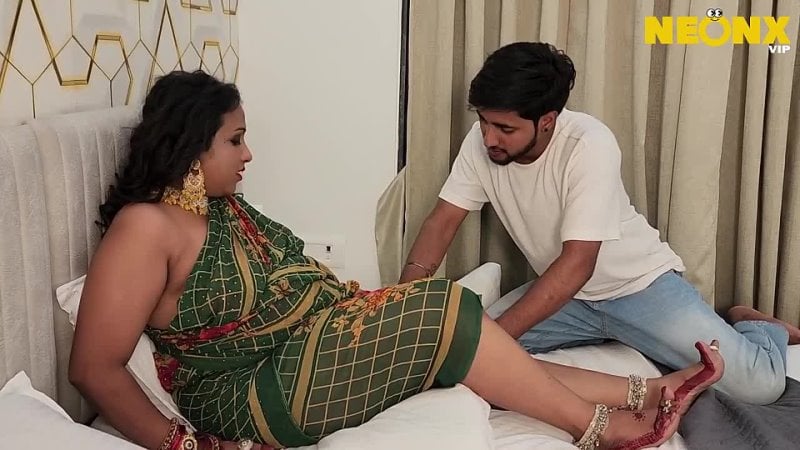 Nóng ấn sữa mẹ trong pháp luật bengali tamil saree 🤤🍆💦