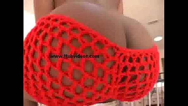 Azione dura sul divano